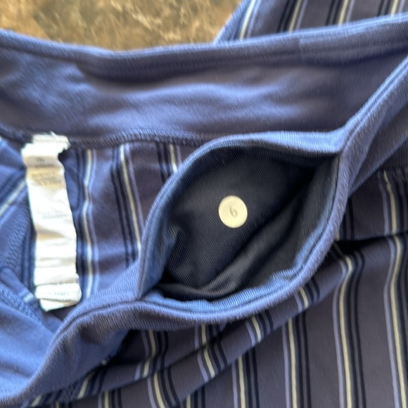 Lululemon Capris Size 6❤️❤️ - Picture 4 of 7